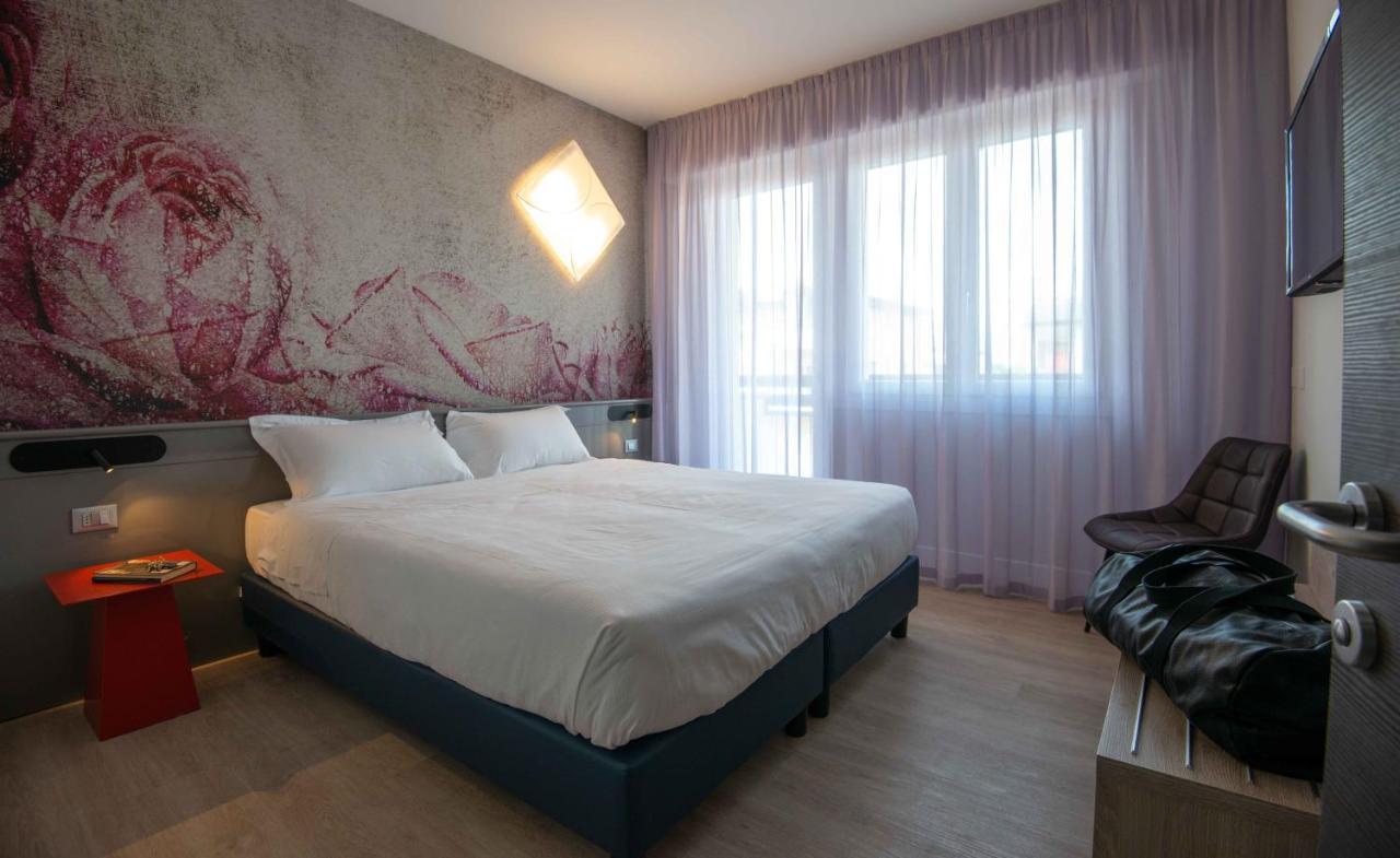 Residence Il Melograno Sirmione Exteriör bild