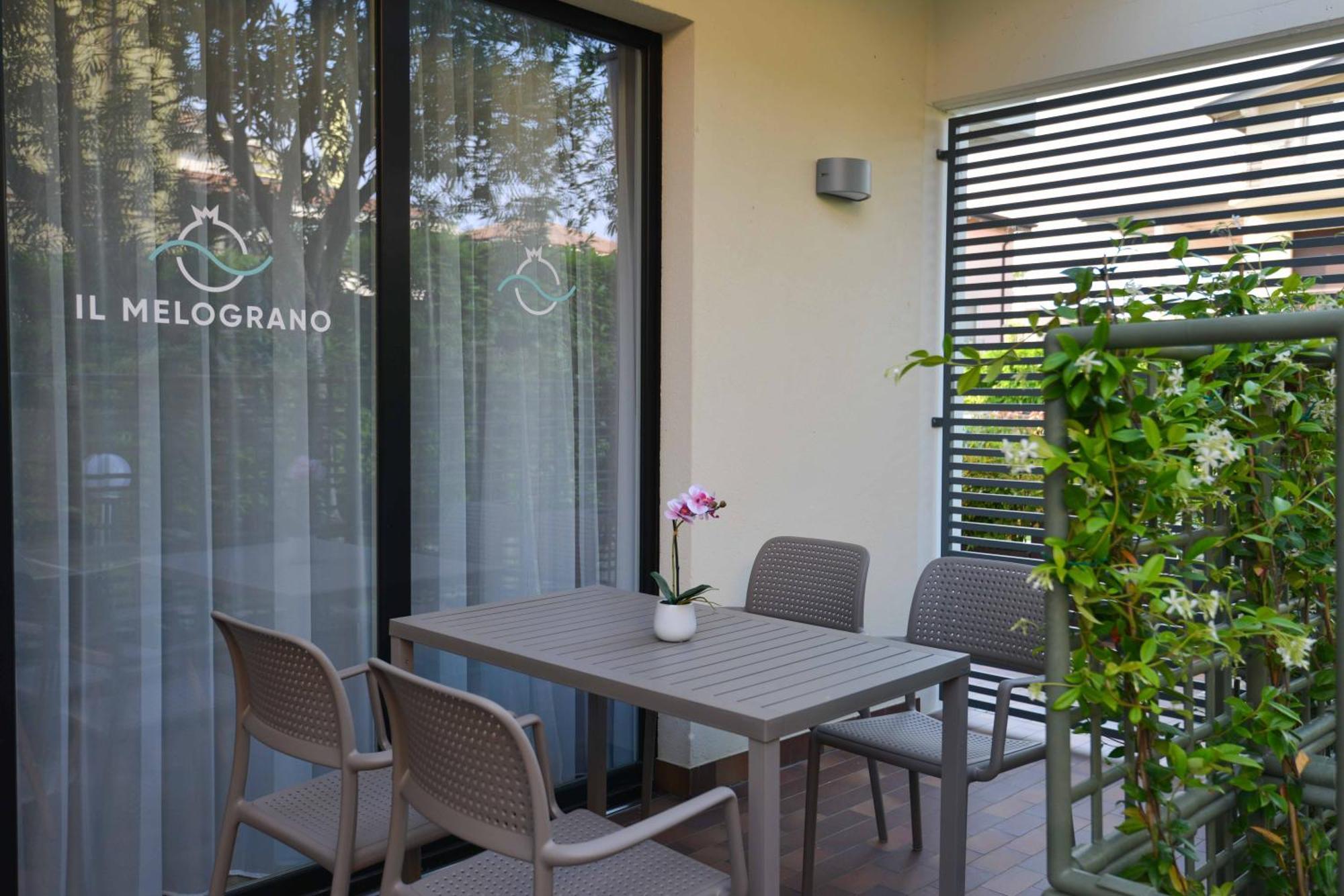 Residence Il Melograno Sirmione Exteriör bild